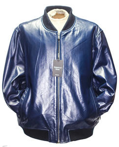 leather baseball jacket with a classic collar and a front zipper closure. The cuffs of the jacket are ribbed.